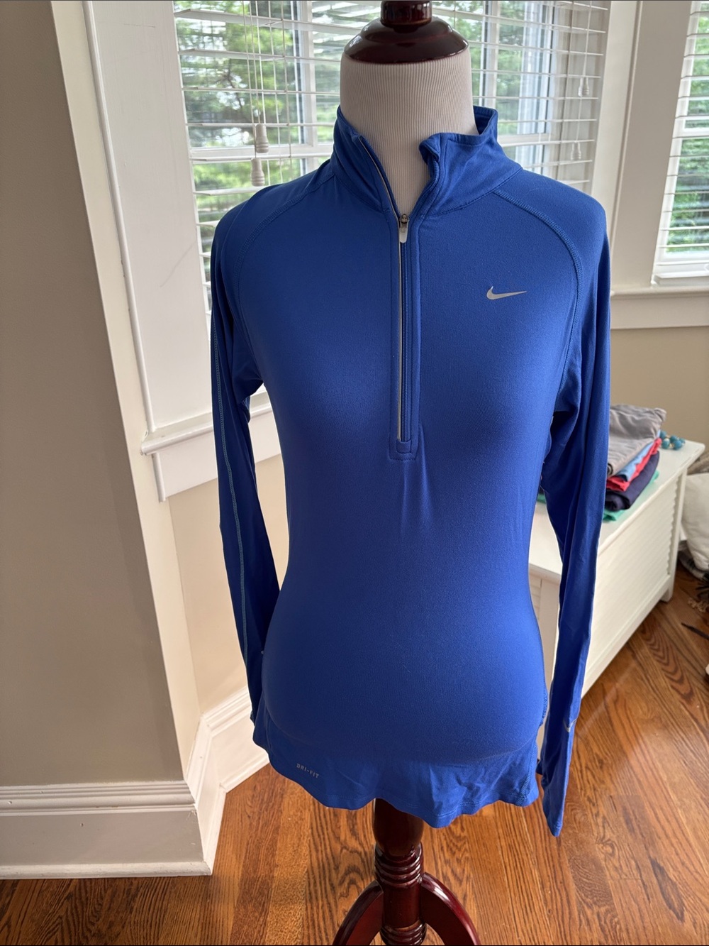 Nike Women's Blue Long-Sleeve Half-Zip Performance Top